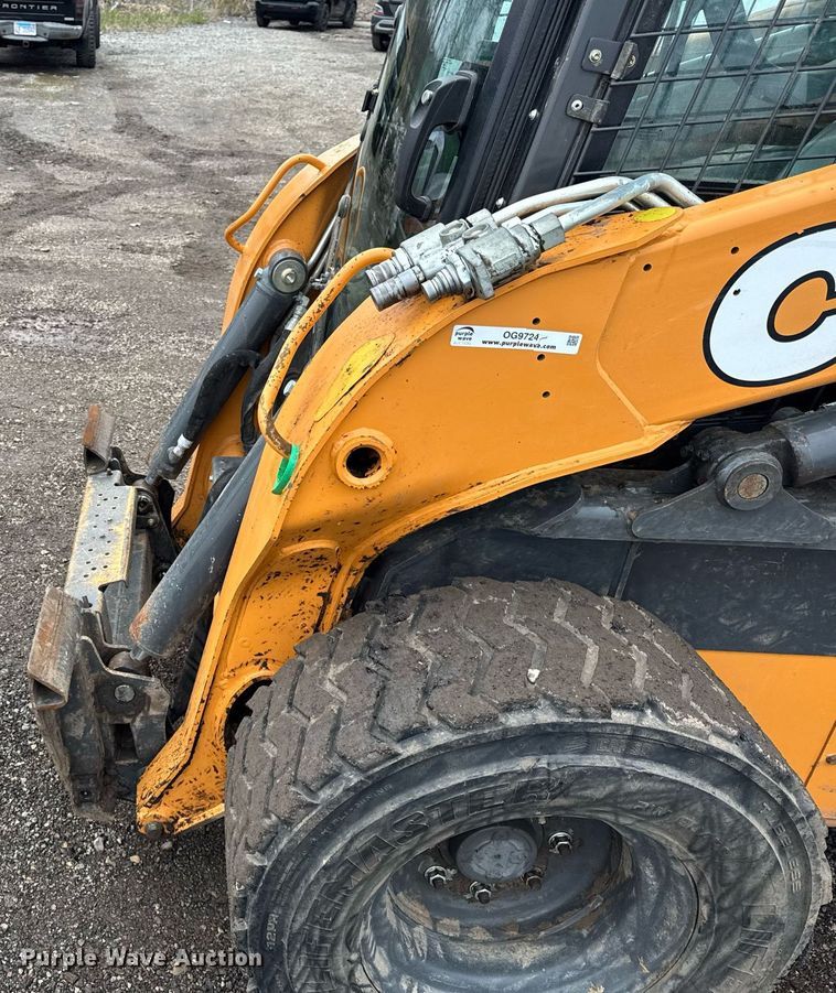 image for item OG9724 2017 Case SV340 skid steer loader