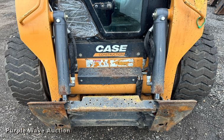image for item OG9724 2017 Case SV340 skid steer loader