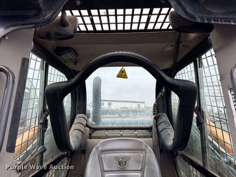 image for item OG9724 2017 Case SV340 skid steer loader