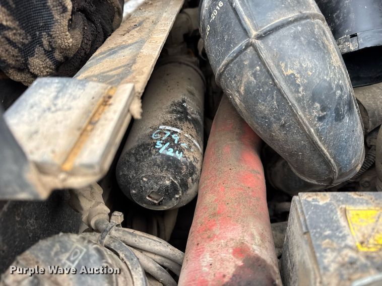 image for item OG9724 2017 Case SV340 skid steer loader