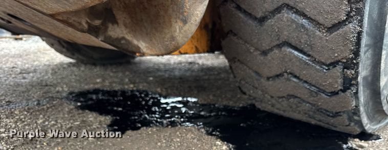 image for item OG9724 2017 Case SV340 skid steer loader