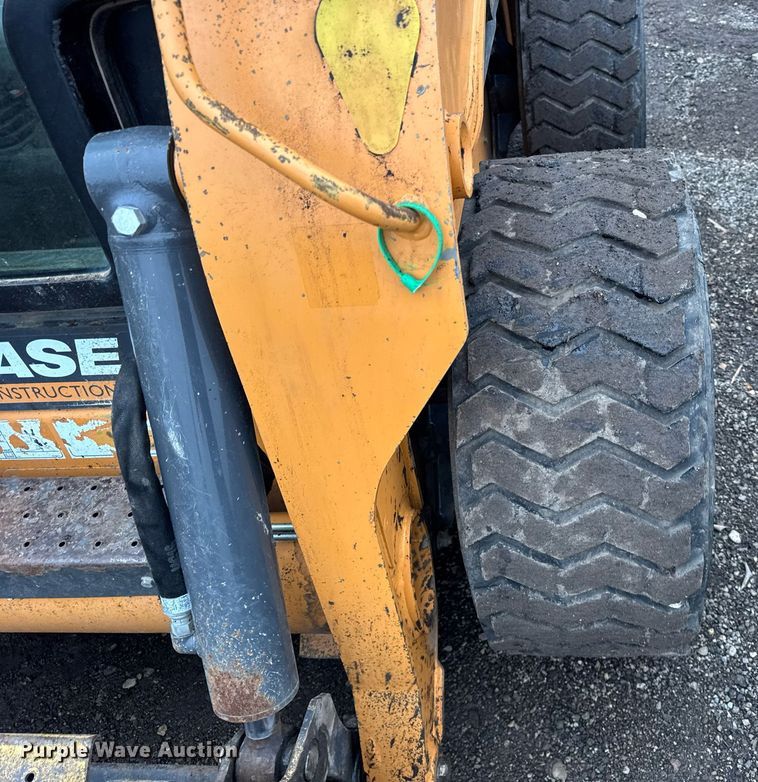 image for item OG9724 2017 Case SV340 skid steer loader