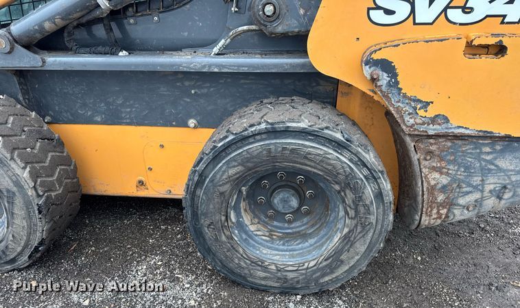 image for item OG9724 2017 Case SV340 skid steer loader