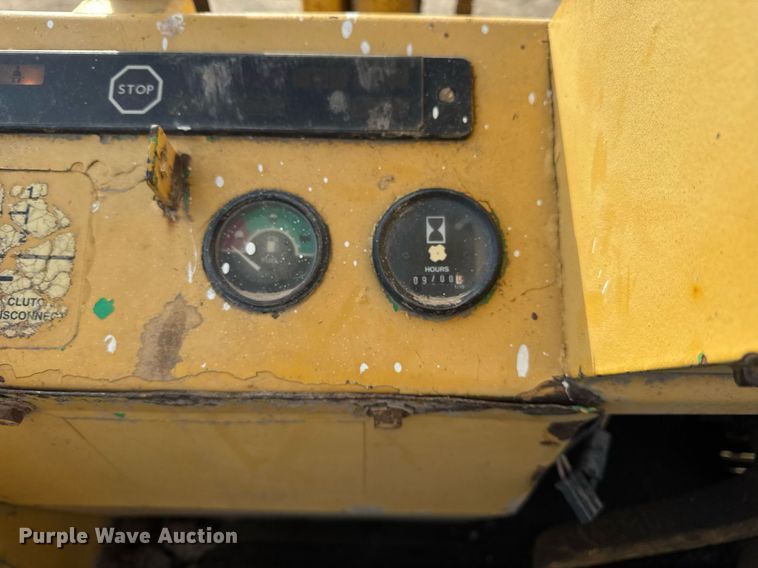 image for item OG9733 1998 John Deere 488E forklift