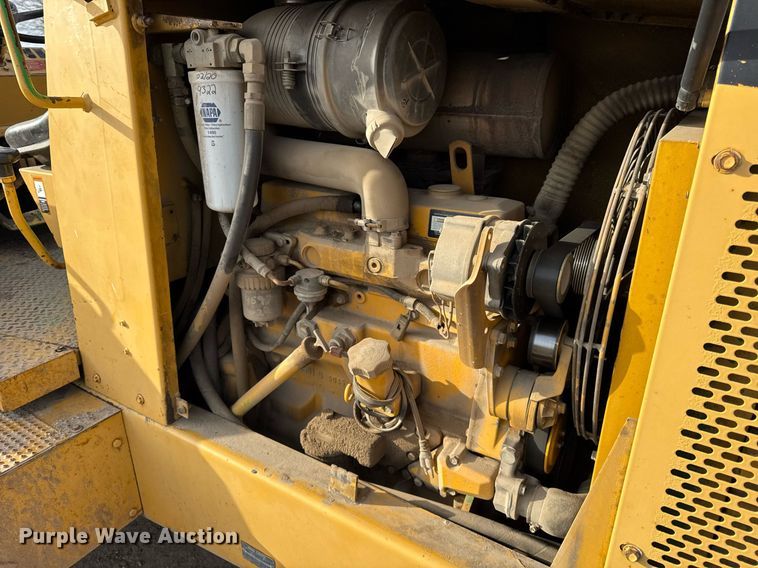 image for item OG9733 1998 John Deere 488E forklift