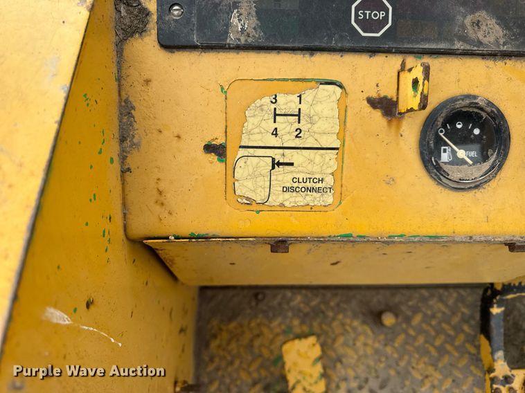 image for item OG9734 1998 John Deere 488E forklift