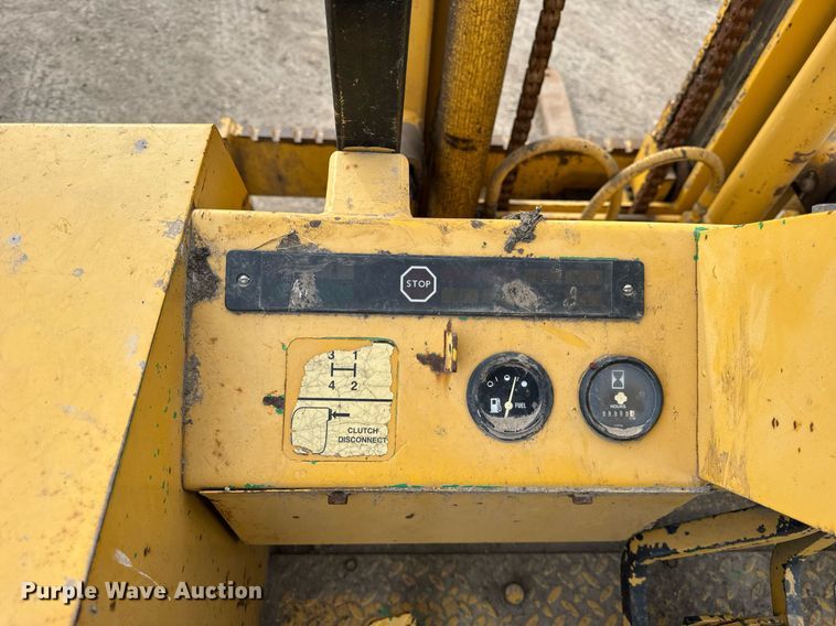 image for item OG9734 1998 John Deere 488E forklift