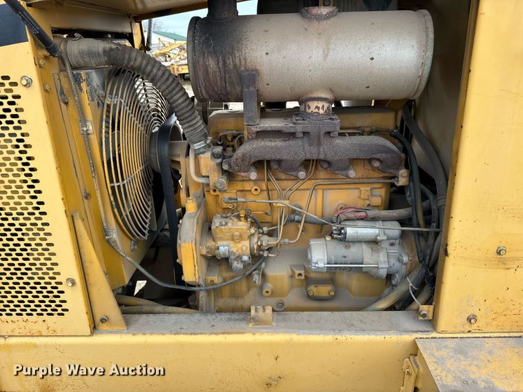 image for item OG9734 1998 John Deere 488E forklift