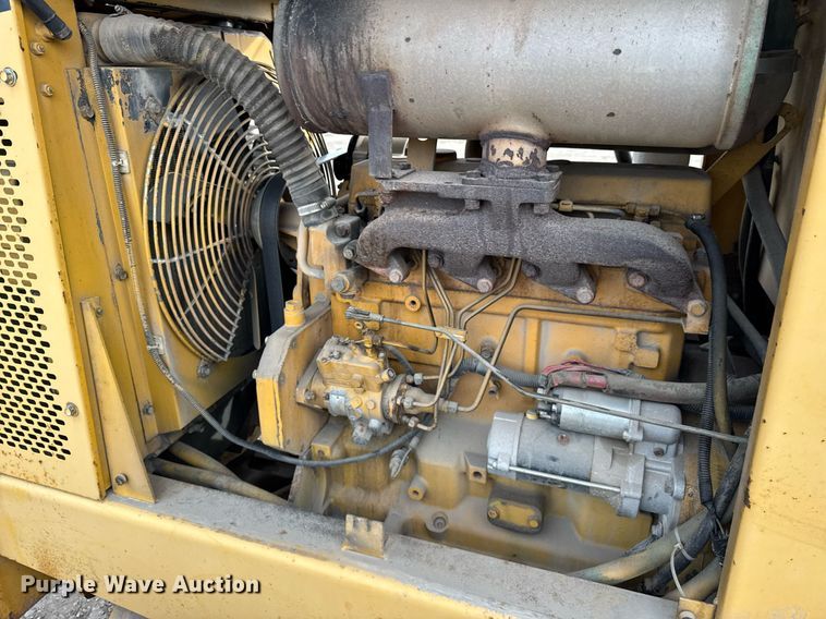 image for item OG9734 1998 John Deere 488E forklift