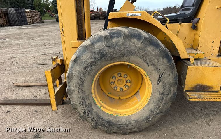 image for item OG9734 1998 John Deere 488E forklift