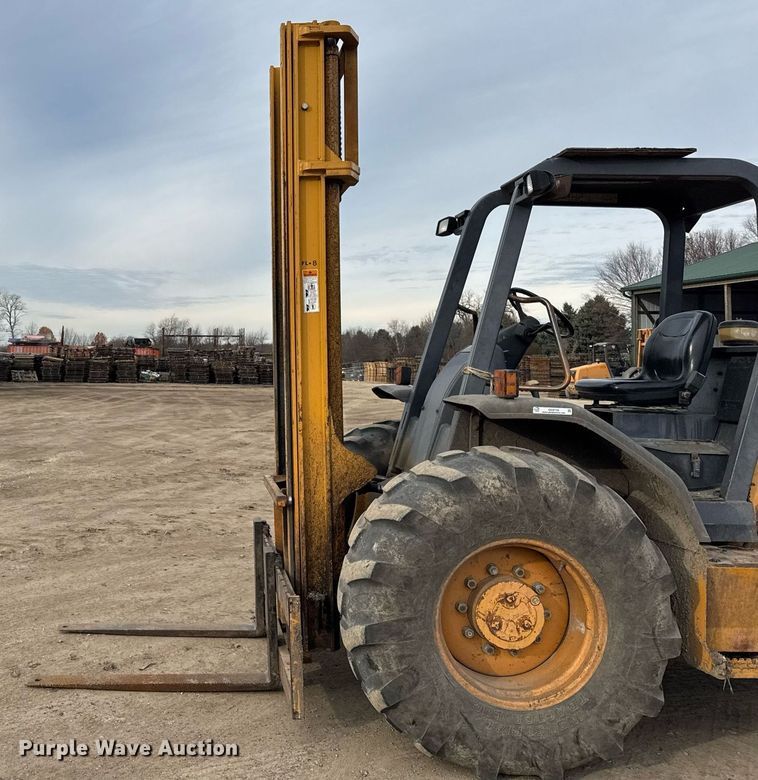 image for item OG9735 1999 Case 586G forklift