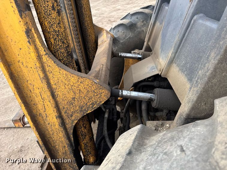 image for item OG9735 1999 Case 586G forklift