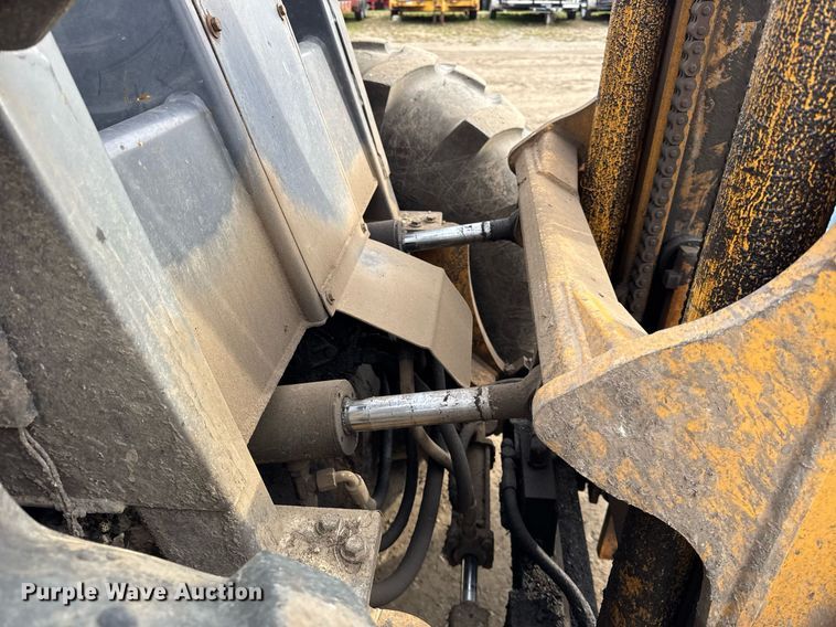 image for item OG9735 1999 Case 586G forklift