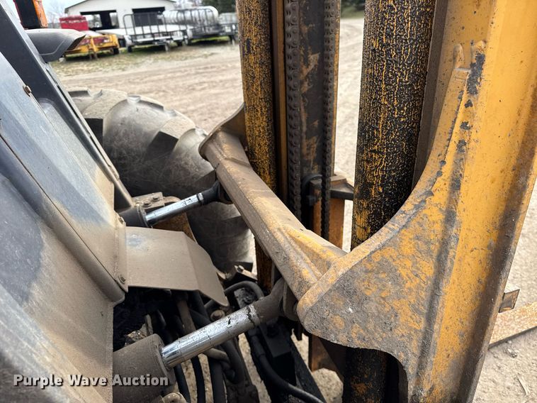 image for item OG9735 1999 Case 586G forklift