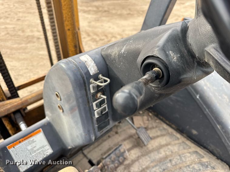 image for item OG9735 1999 Case 586G forklift