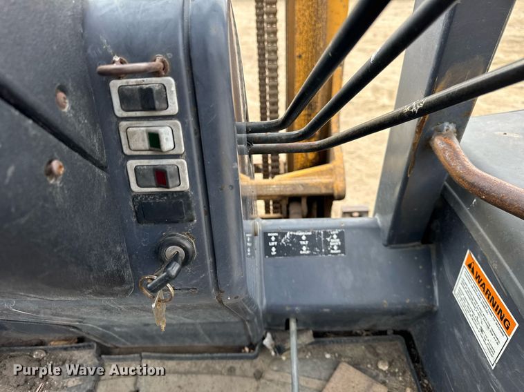 image for item OG9735 1999 Case 586G forklift