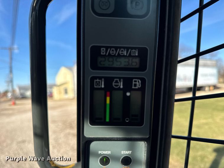 image for item OG9770 2017 Case TR270 tracked skid steer loader