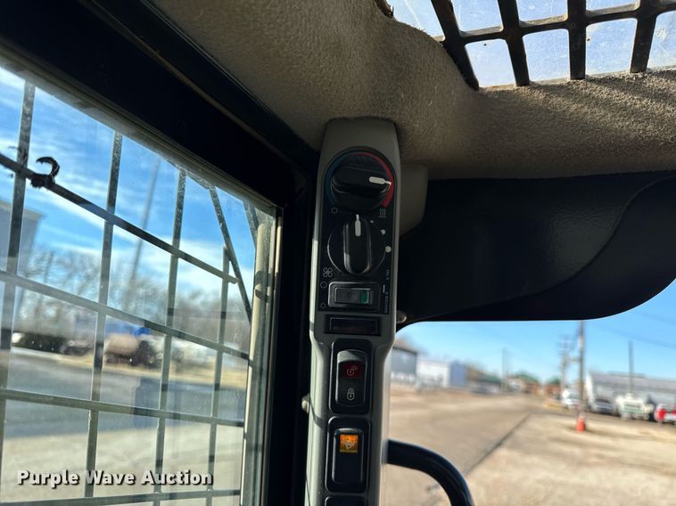 image for item OG9770 2017 Case TR270 tracked skid steer loader