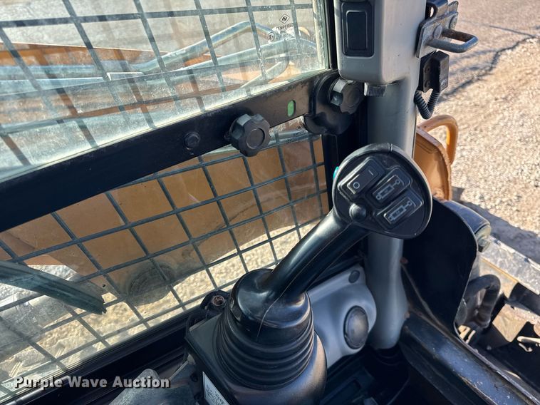 image for item OG9770 2017 Case TR270 tracked skid steer loader