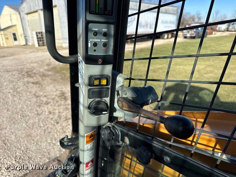 image for item OG9770 2017 Case TR270 tracked skid steer loader