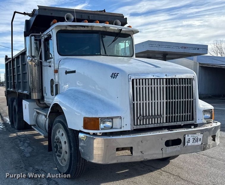 image for item OG9773 1993 International  dump truck