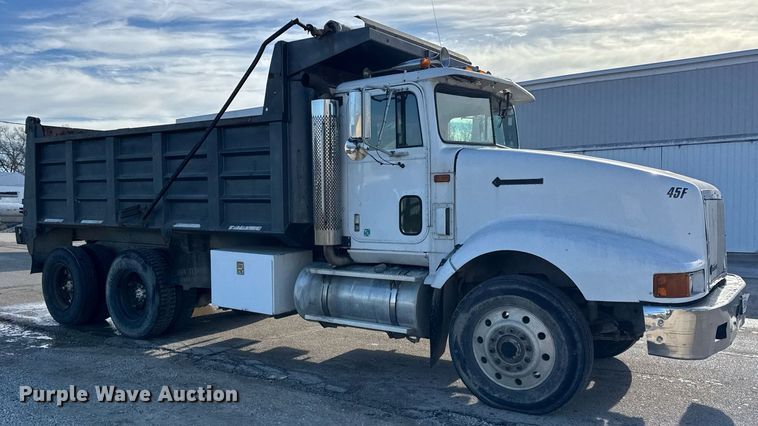 image for item OG9773 1993 International  dump truck