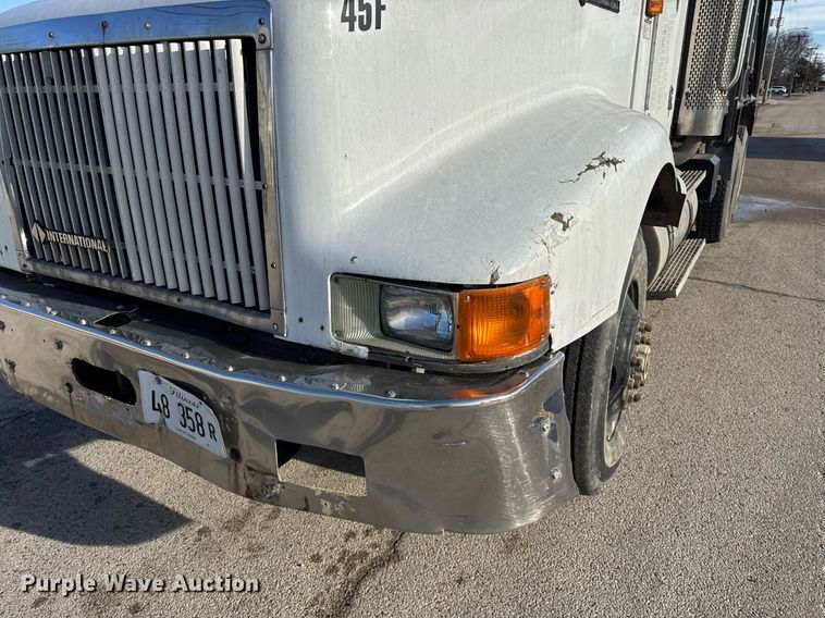 image for item OG9773 1993 International  dump truck