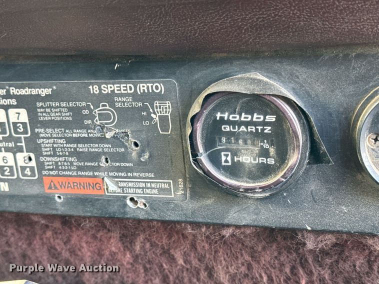 image for item OG9773 1993 International  dump truck