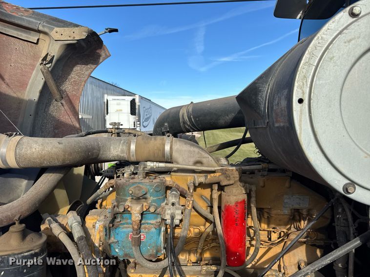 image for item OG9773 1993 International  dump truck