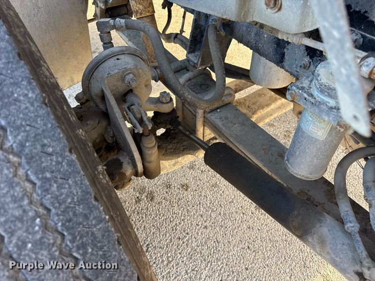 image for item OG9773 1993 International  dump truck