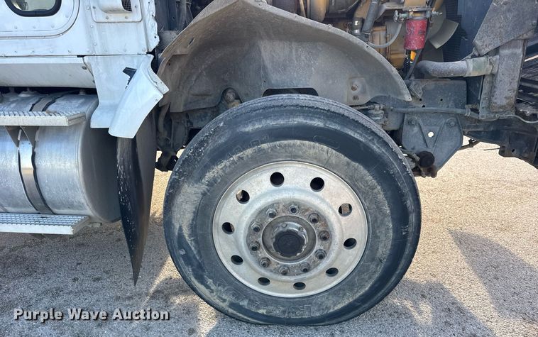 image for item OG9773 1993 International  dump truck