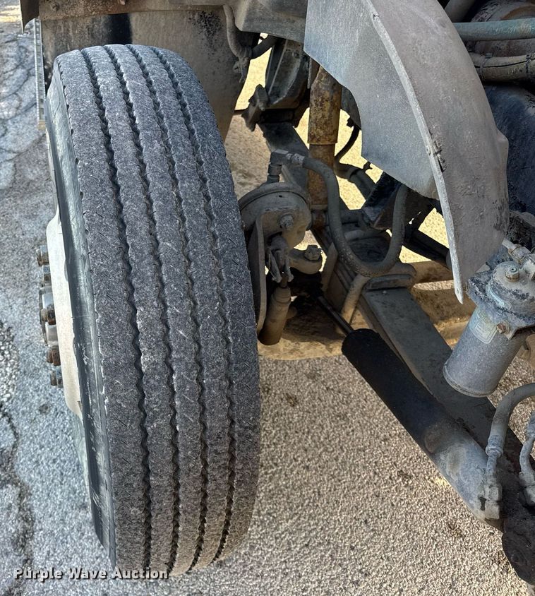 image for item OG9773 1993 International  dump truck