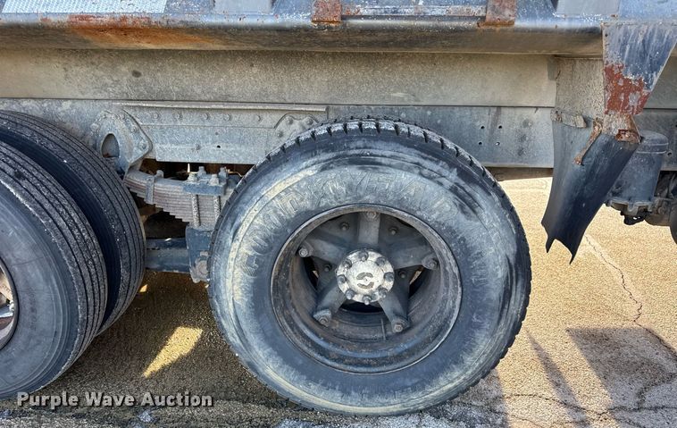 image for item OG9773 1993 International  dump truck