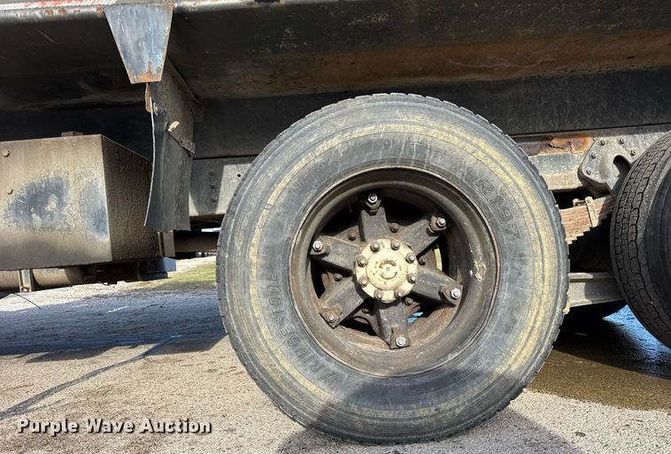 image for item OG9773 1993 International  dump truck