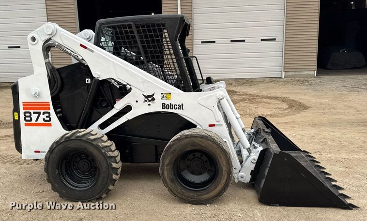 image for item OG9778 2000 Bobcat  873 skid steer loader