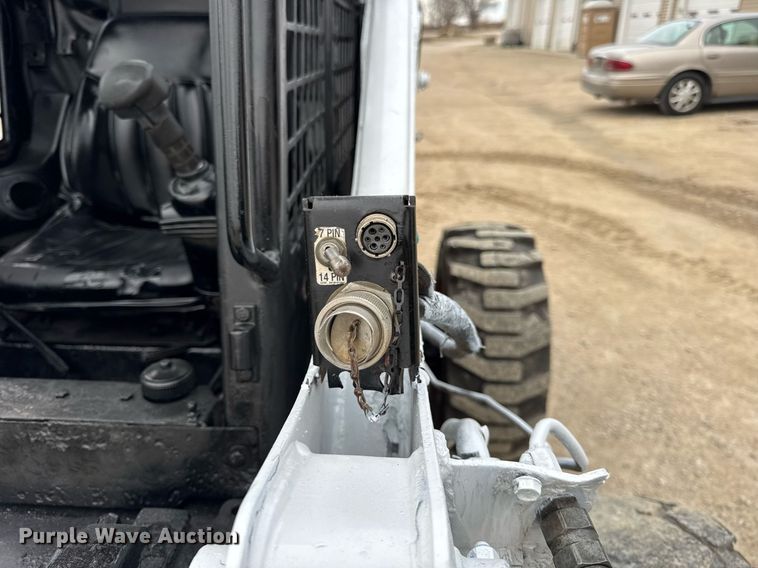 image for item OG9778 2000 Bobcat  873 skid steer loader