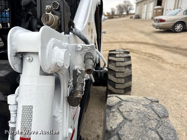 image for item OG9778 2000 Bobcat  873 skid steer loader