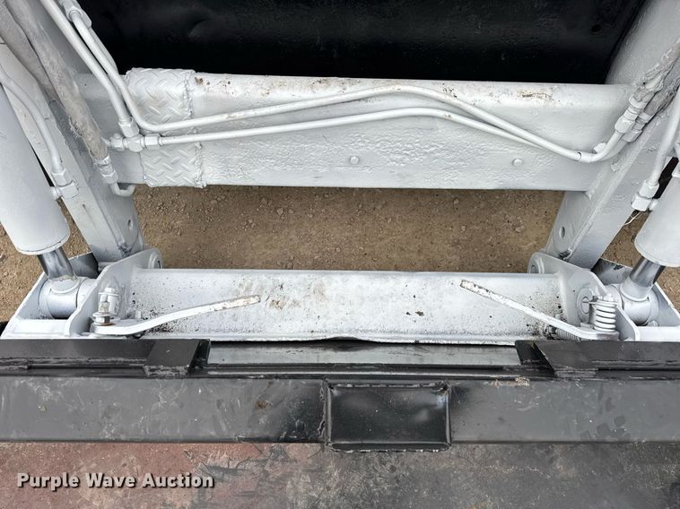 image for item OG9778 2000 Bobcat  873 skid steer loader