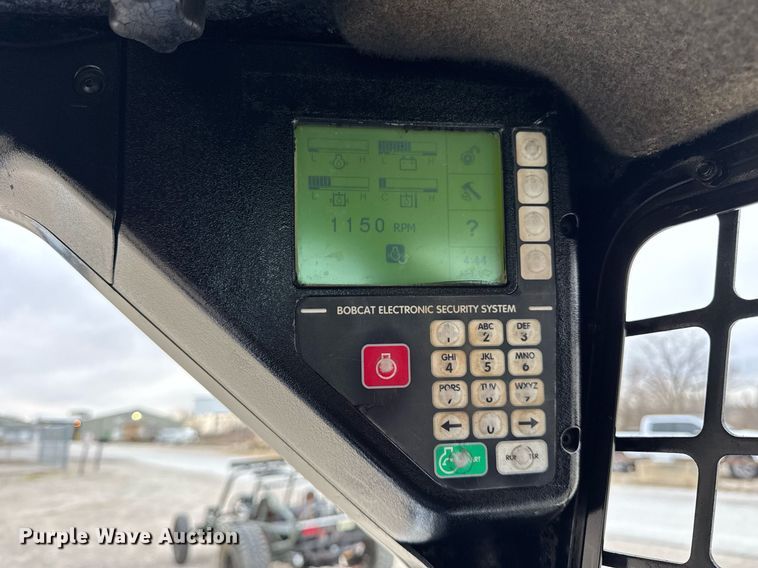 image for item OG9778 2000 Bobcat  873 skid steer loader