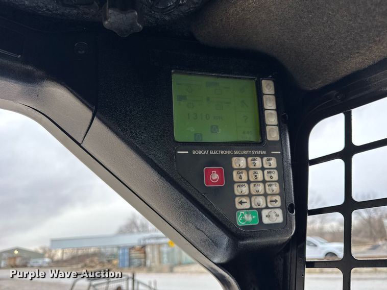 image for item OG9778 2000 Bobcat  873 skid steer loader