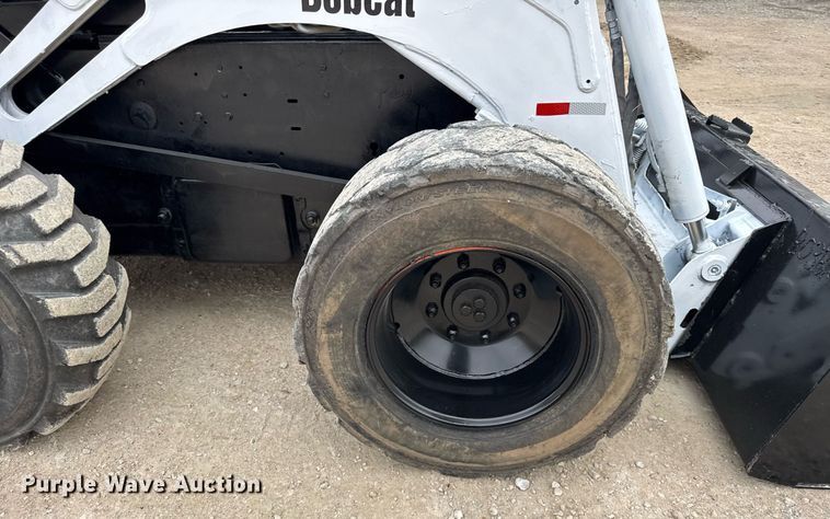 image for item OG9778 2000 Bobcat  873 skid steer loader