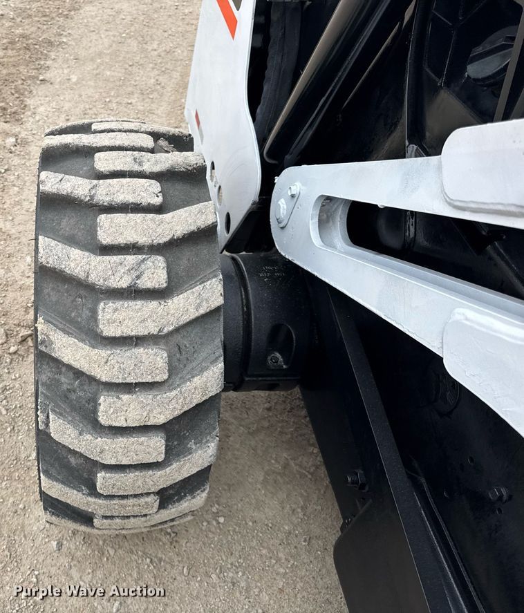 image for item OG9778 2000 Bobcat  873 skid steer loader