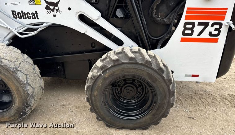 image for item OG9778 2000 Bobcat  873 skid steer loader