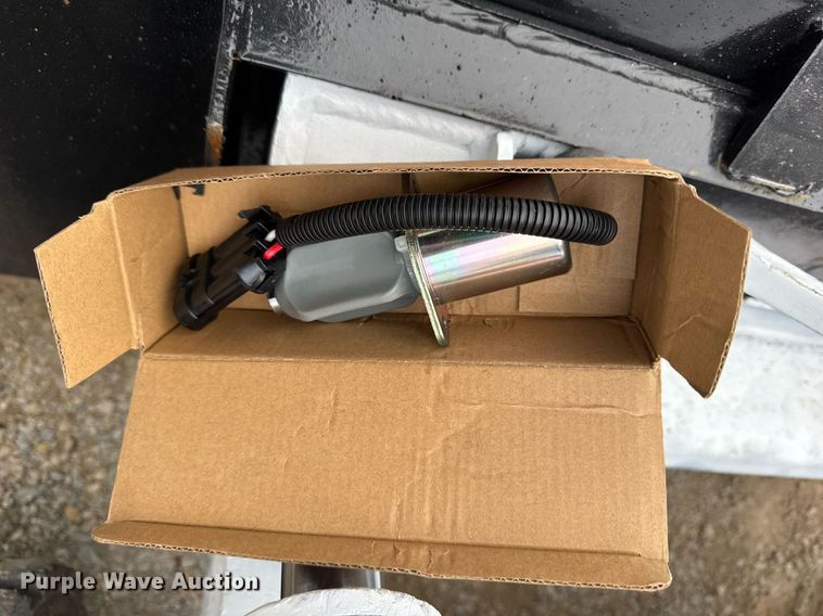 image for item OG9778 2000 Bobcat  873 skid steer loader