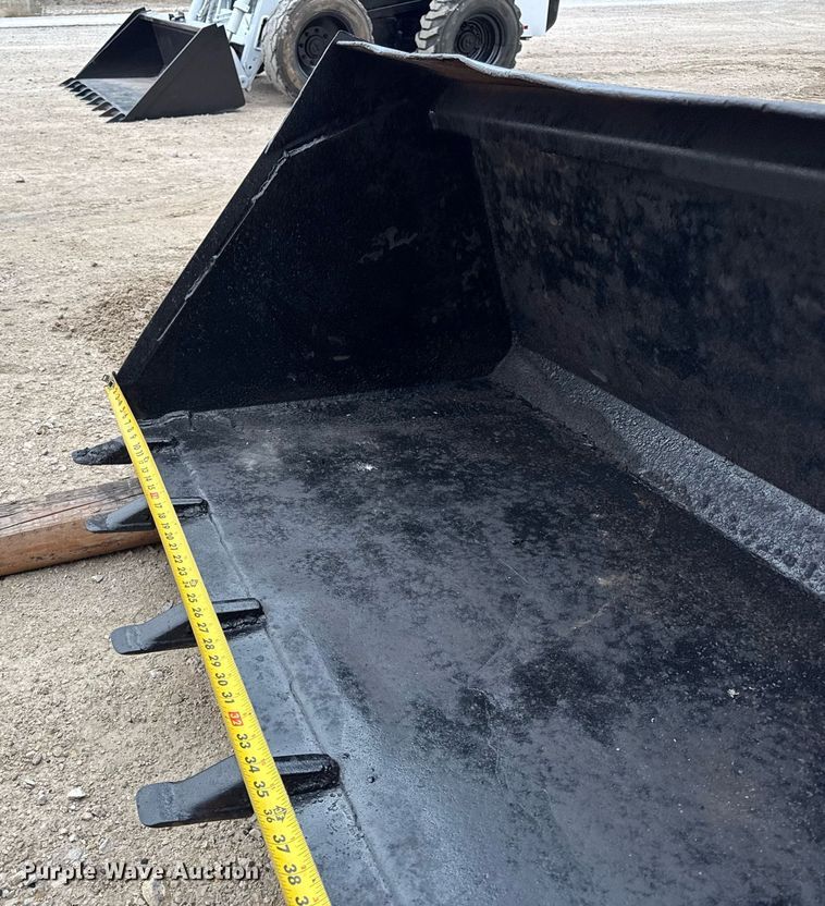 image for item OG9780 Skid steer bucket