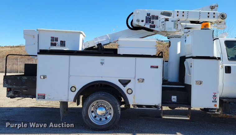 image for item OH9407 2011 Ford F650 Super Duty bucket truck