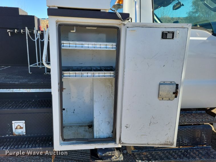 image for item OH9407 2011 Ford F650 Super Duty bucket truck