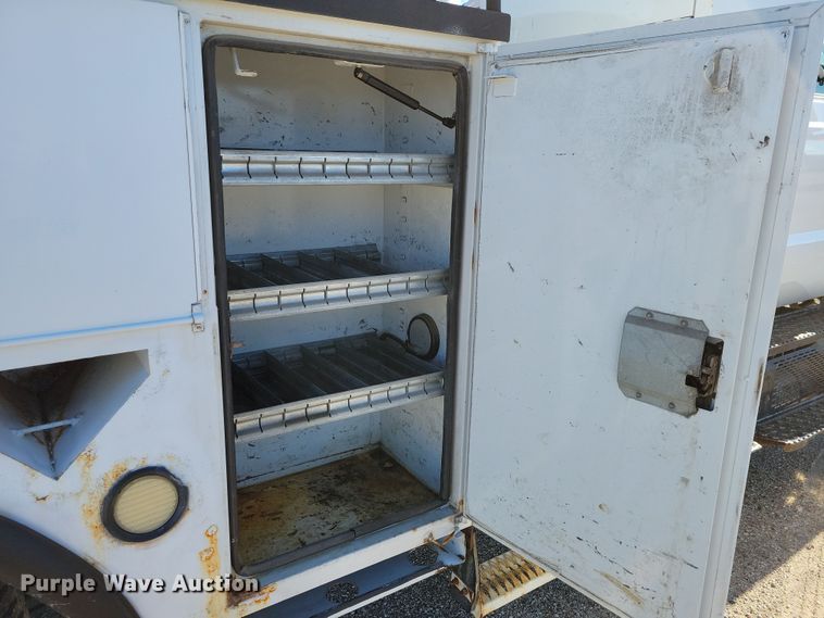 image for item OH9407 2011 Ford F650 Super Duty bucket truck