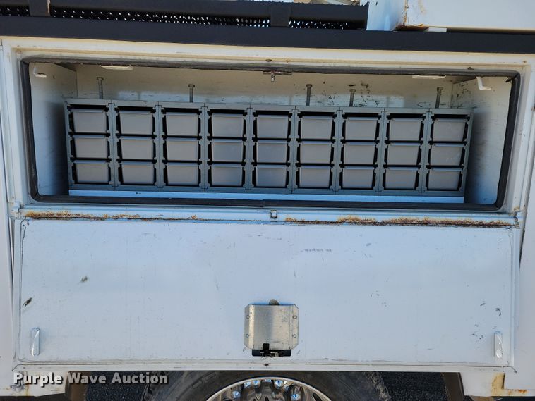 image for item OH9407 2011 Ford F650 Super Duty bucket truck