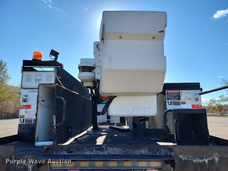 image for item OH9407 2011 Ford F650 Super Duty bucket truck